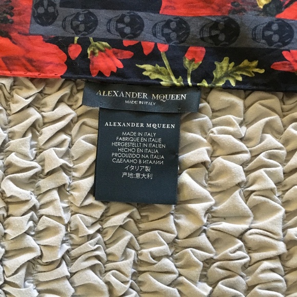 Alexander McQueen Cotton Skull and Flower Scarf - Picture 3 of 5